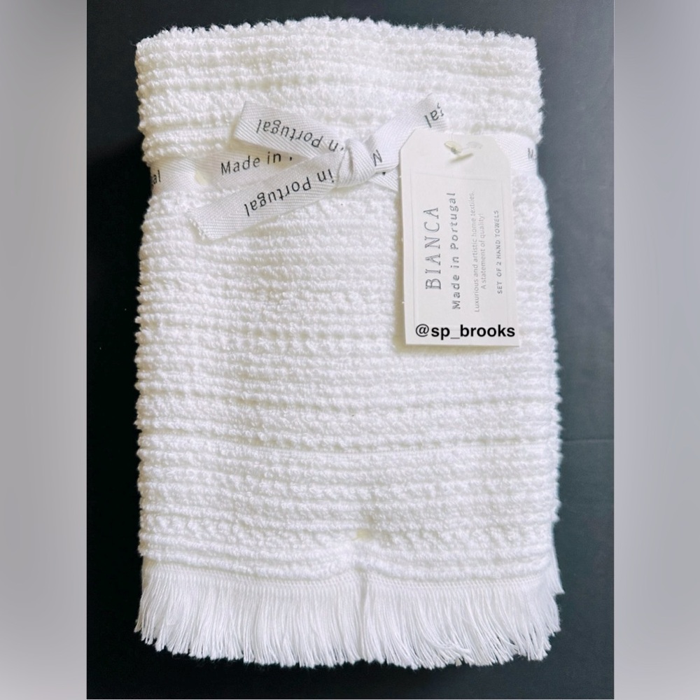 🎁2PC BIANCA Hand Towel Set - White Boucle Textured Pattern - 100% Cotton